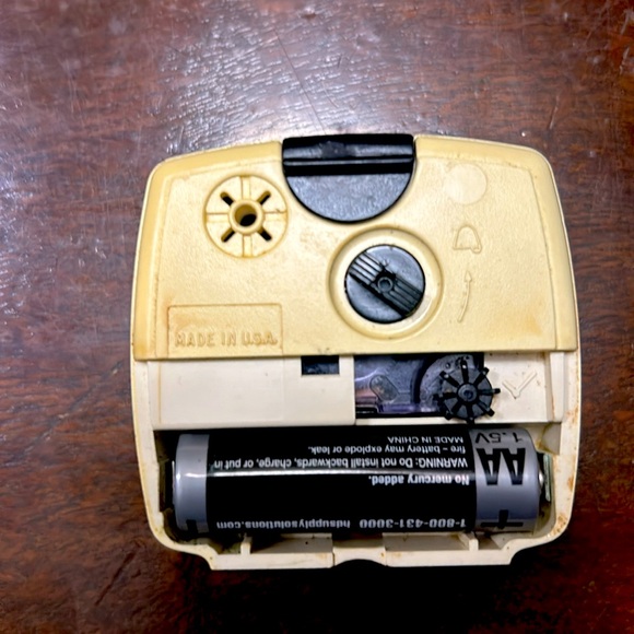 Vintage Bulova traveling alarm clock - Picture 3 of 3